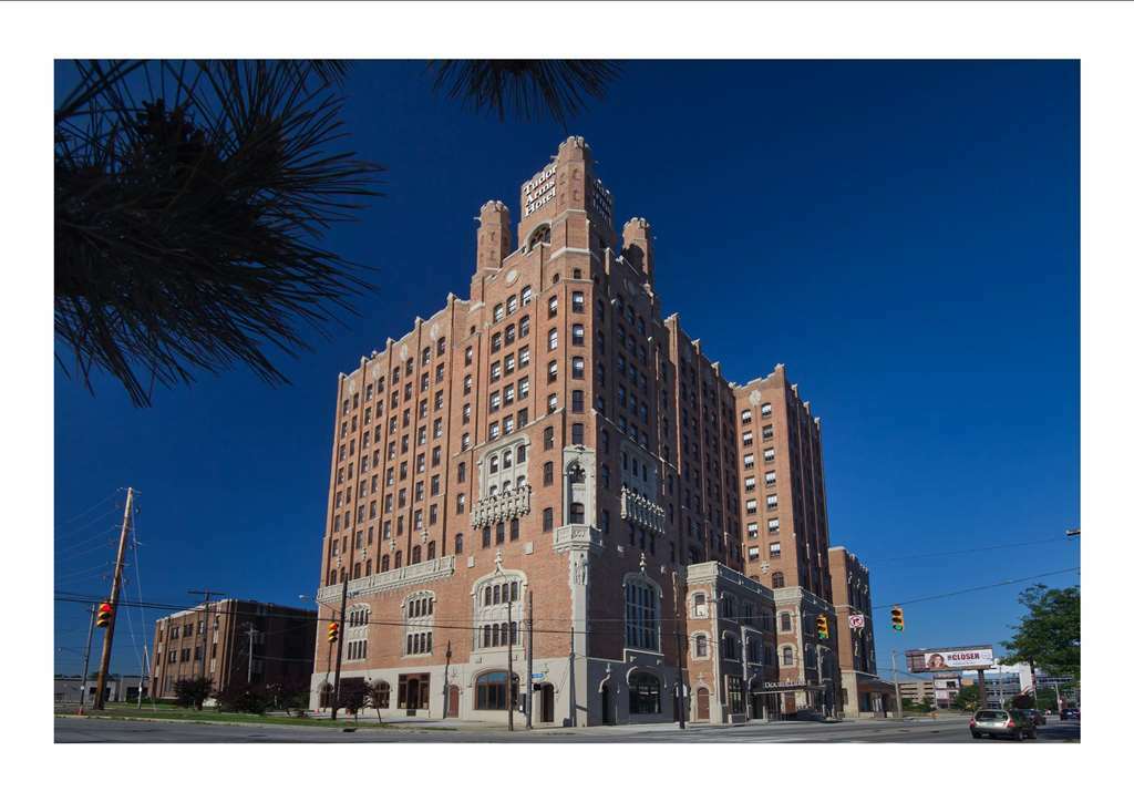 The Tudor Arms Hotel Cleveland - A Doubletree By Hilton Exterior photo